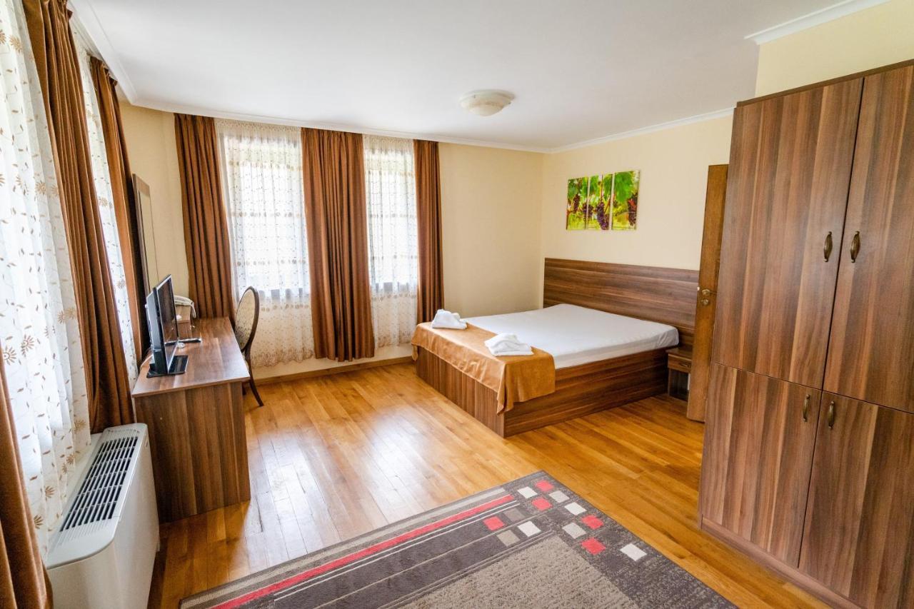 Hotel Rechen Rai Мелник Екстер'єр фото