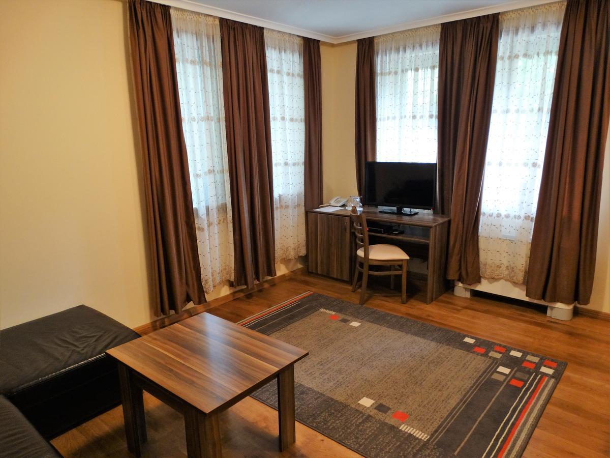 Hotel Rechen Rai Мелник Екстер'єр фото