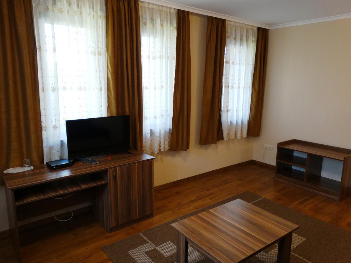 Hotel Rechen Rai Мелник Екстер'єр фото